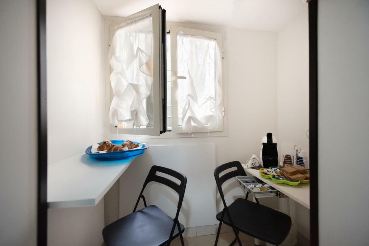 Napoli 2 Affittacamere Exteriör bild